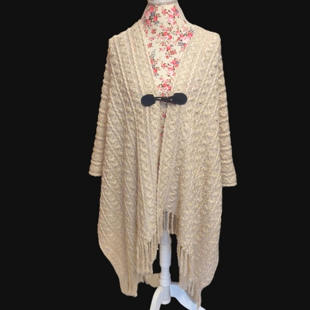 🔴 CLEARANCE Poncho sweater